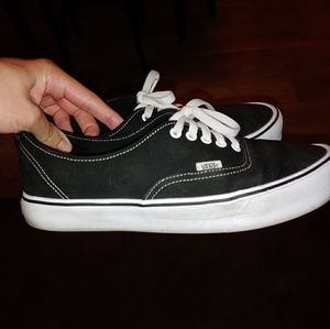 vans authentic lite black
